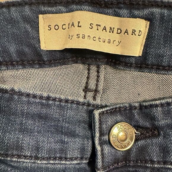 Societal Standard by Sanctuary Mid Rise Kick Crop Jean in Lennox Size 8 (29) - Picture 5 of 12
